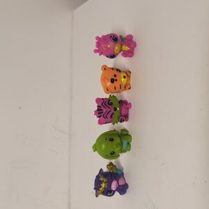 Hatchimals Colleggtibles Lot of  5 Figures